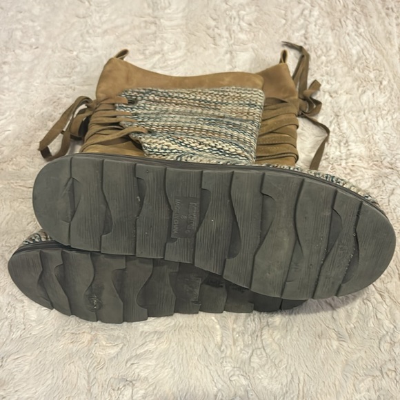 Size 8 boots - Picture 3 of 12